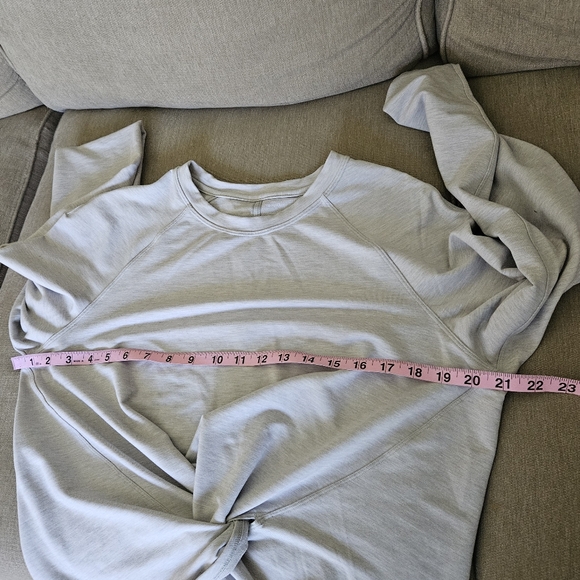 Lululemon Athletica tuck and gather gray pullover sweater top crew neck - Picture 12 of 12